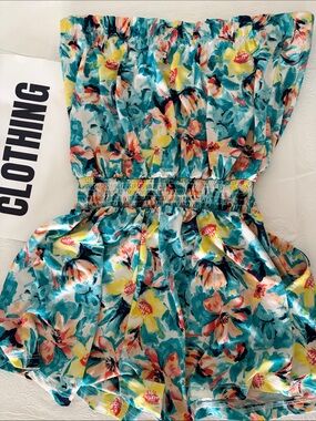 GUESS Strapless Floral Romper Tube Top Jumper Shorts in Teal , Yellow Size Small